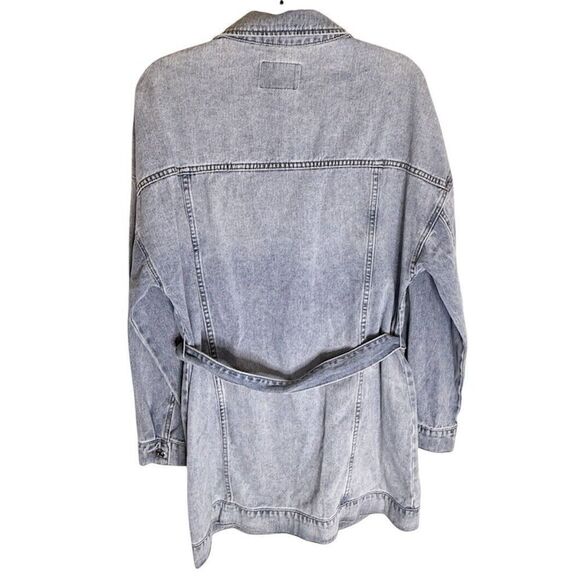 Guess Kailah Longline Belted Stonewash Denim Jean Jacket Size Medium - Picture 3 of 5